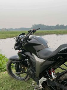 Suzuki Gixxer Monoton